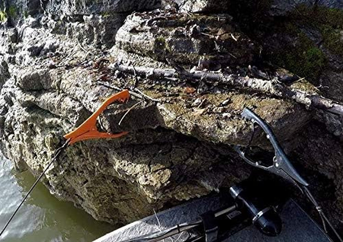 The Original Brush Gripper Made in the USA. Securely Anchor Your Kayak, Canoe or Boats up to 22 Feet in Seconds. the Harder You Pull the Tighter It Grips